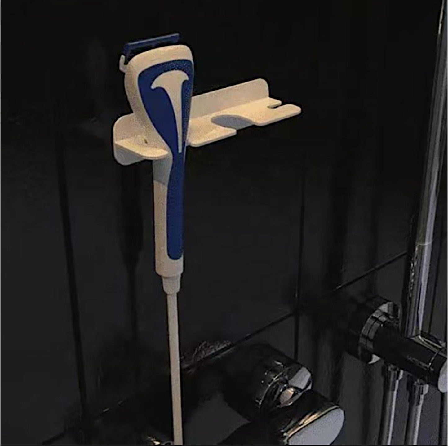 ماكينة حلاقة مائية بدون رغوة بتقنية Water Jet